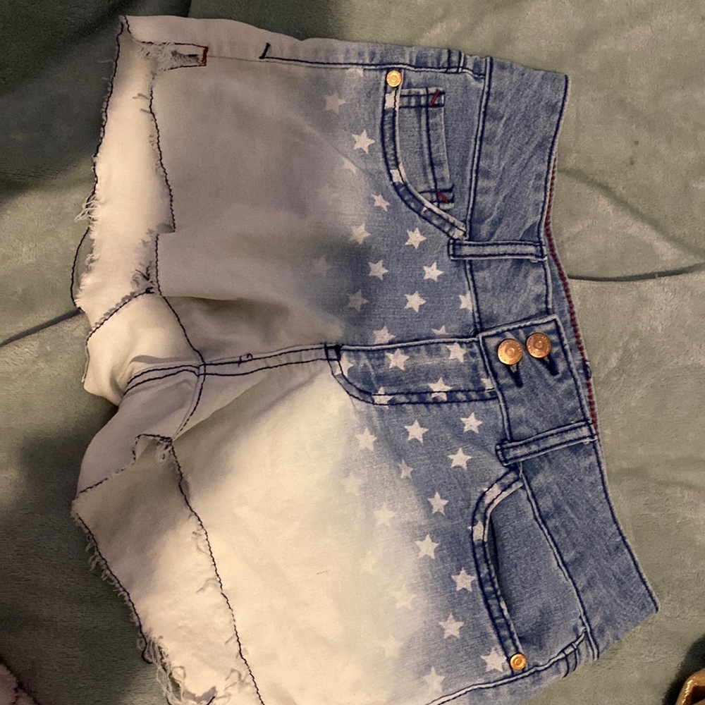 star shorts